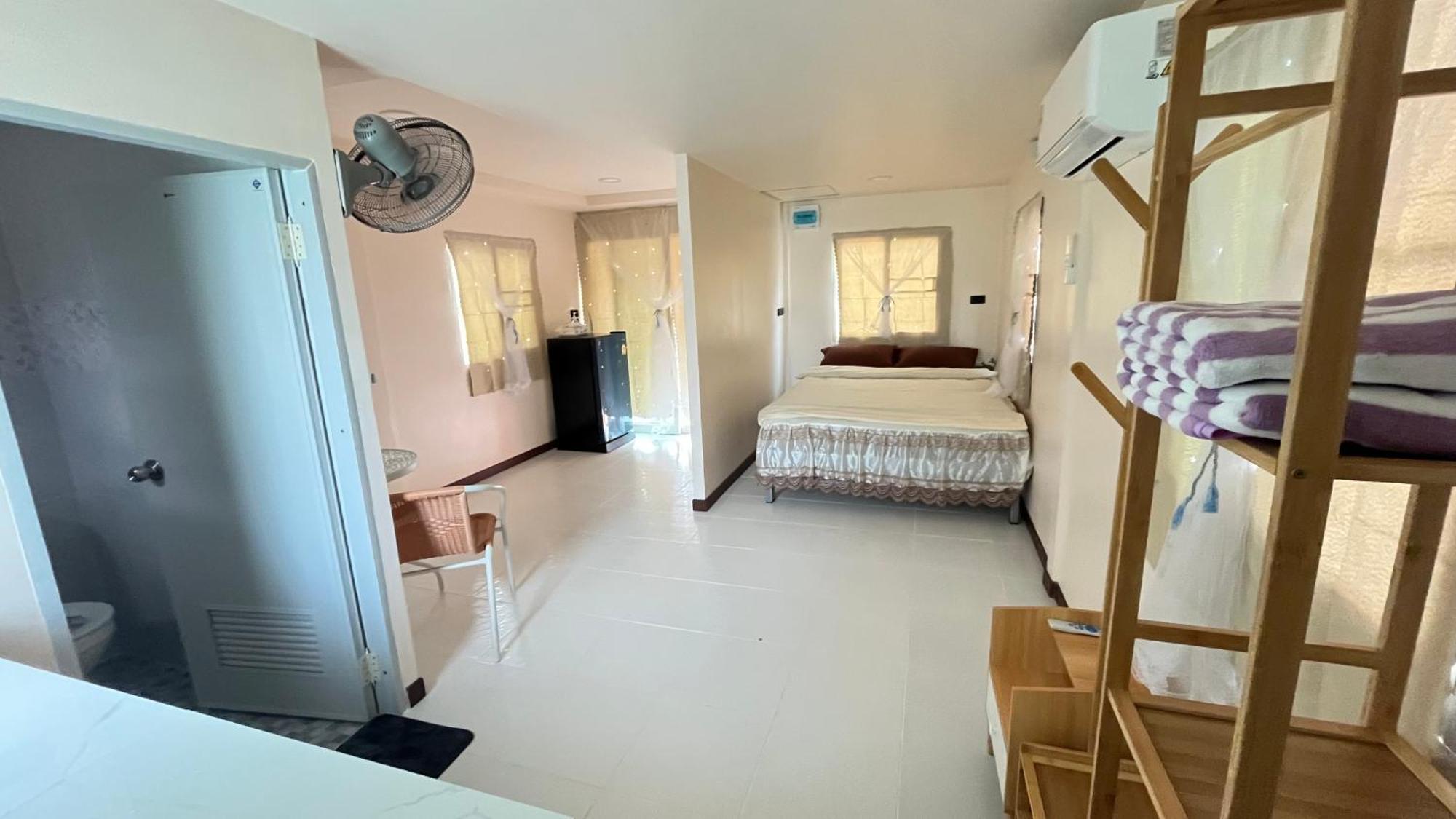 Aiem-Wilai Guesthouse Surat Thani Exterior photo