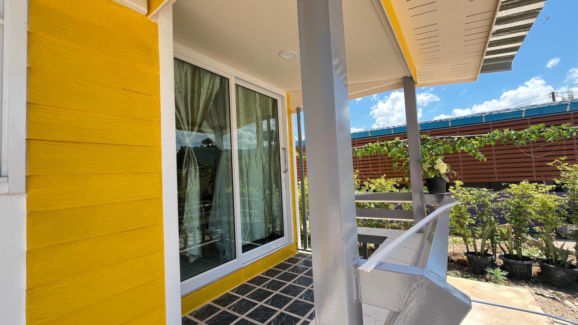 Aiem-Wilai Guesthouse Surat Thani Exterior photo
