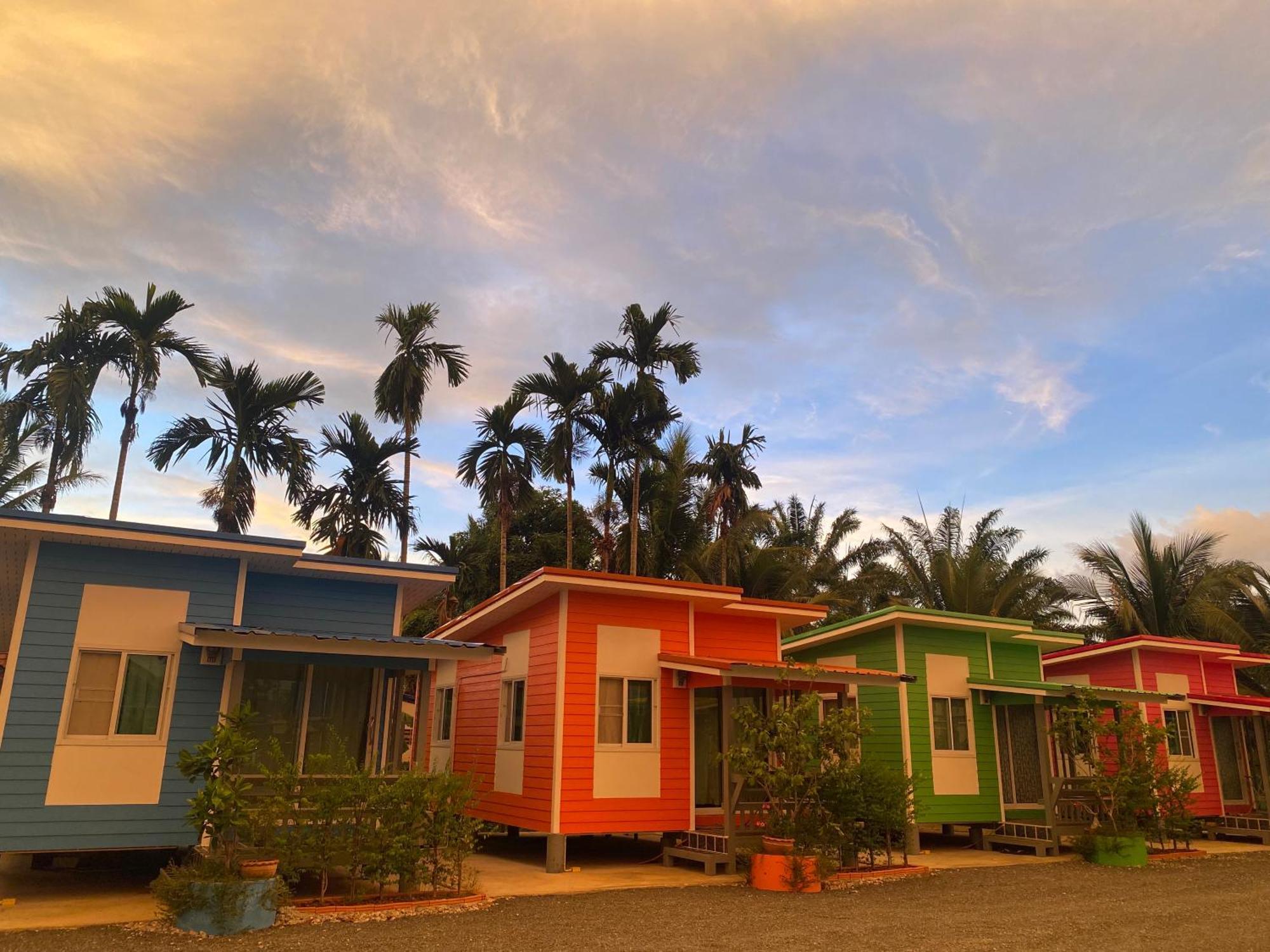 Aiem-Wilai Guesthouse Surat Thani Exterior photo