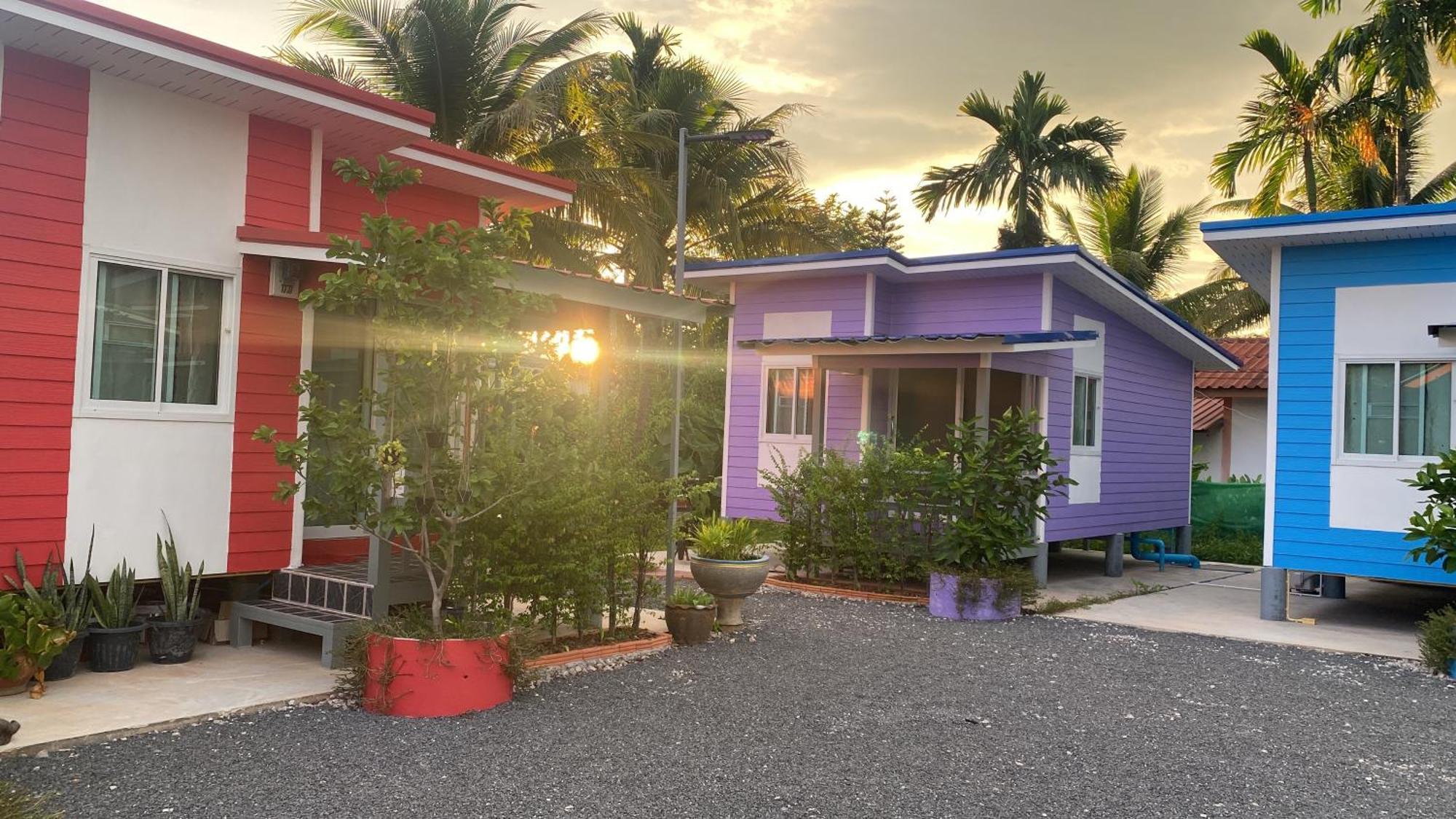 Aiem-Wilai Guesthouse Surat Thani Exterior photo