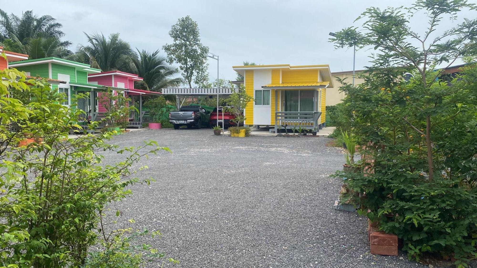 Aiem-Wilai Guesthouse Surat Thani Exterior photo