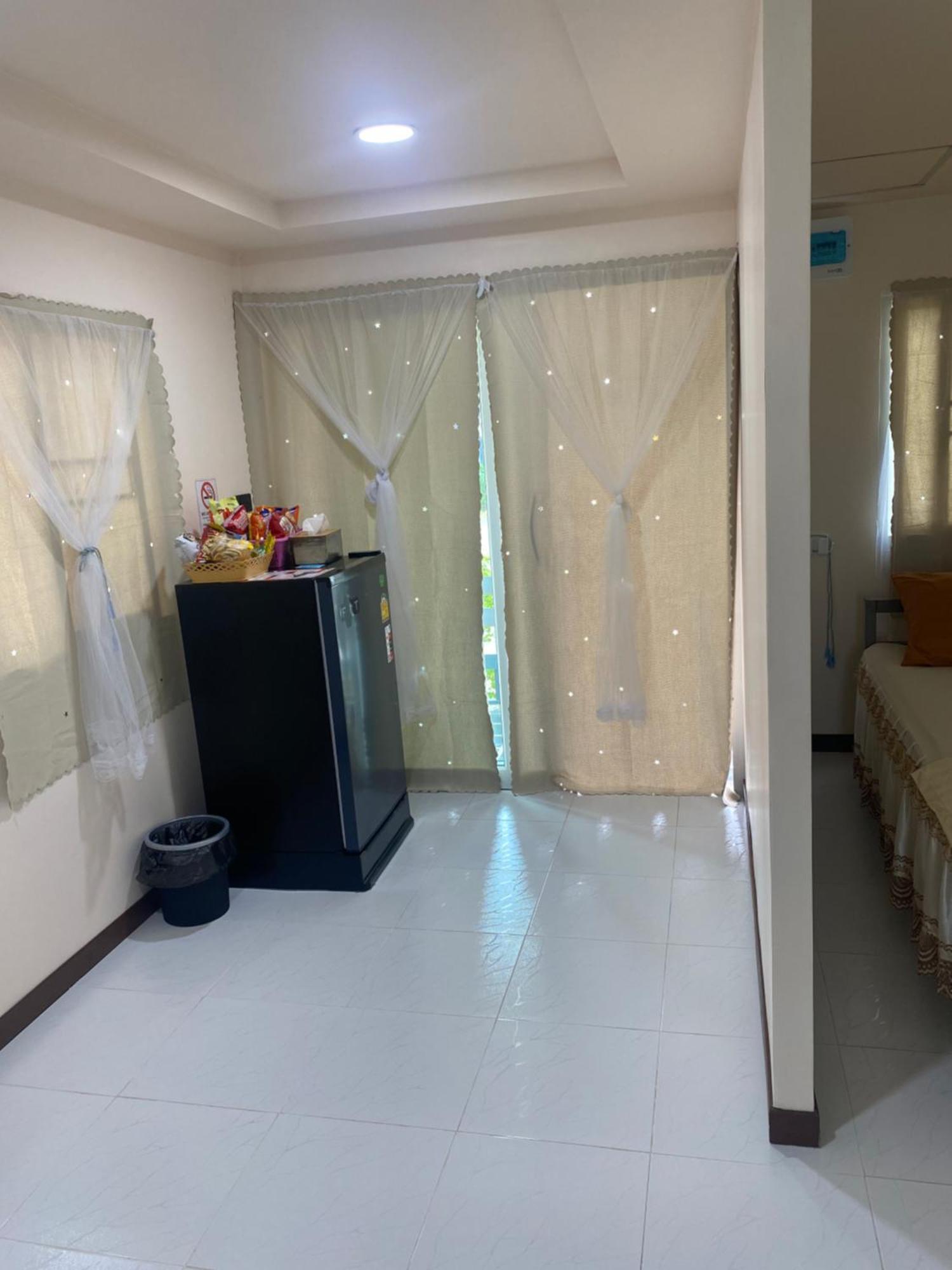 Aiem-Wilai Guesthouse Surat Thani Exterior photo