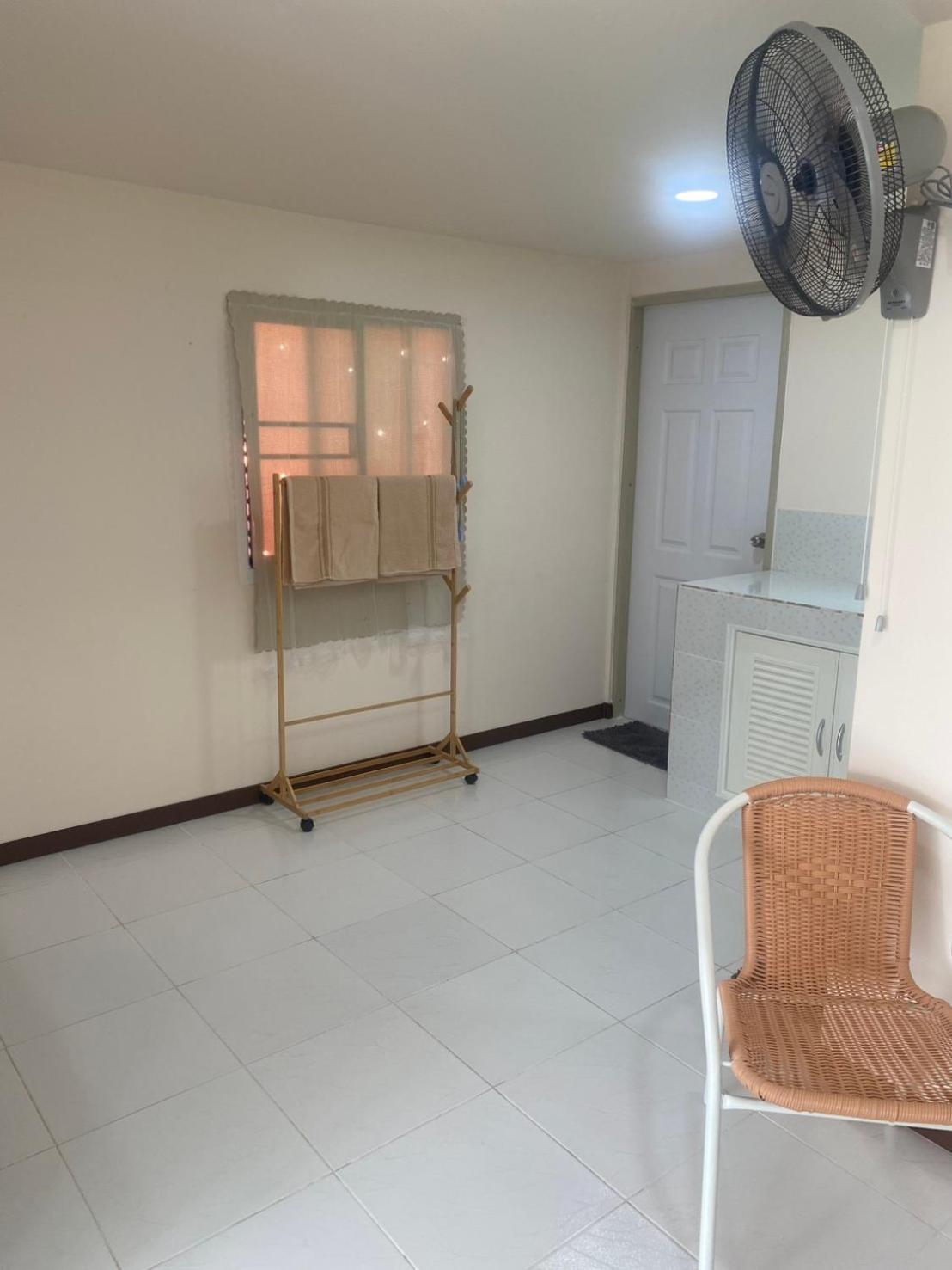 Aiem-Wilai Guesthouse Surat Thani Exterior photo