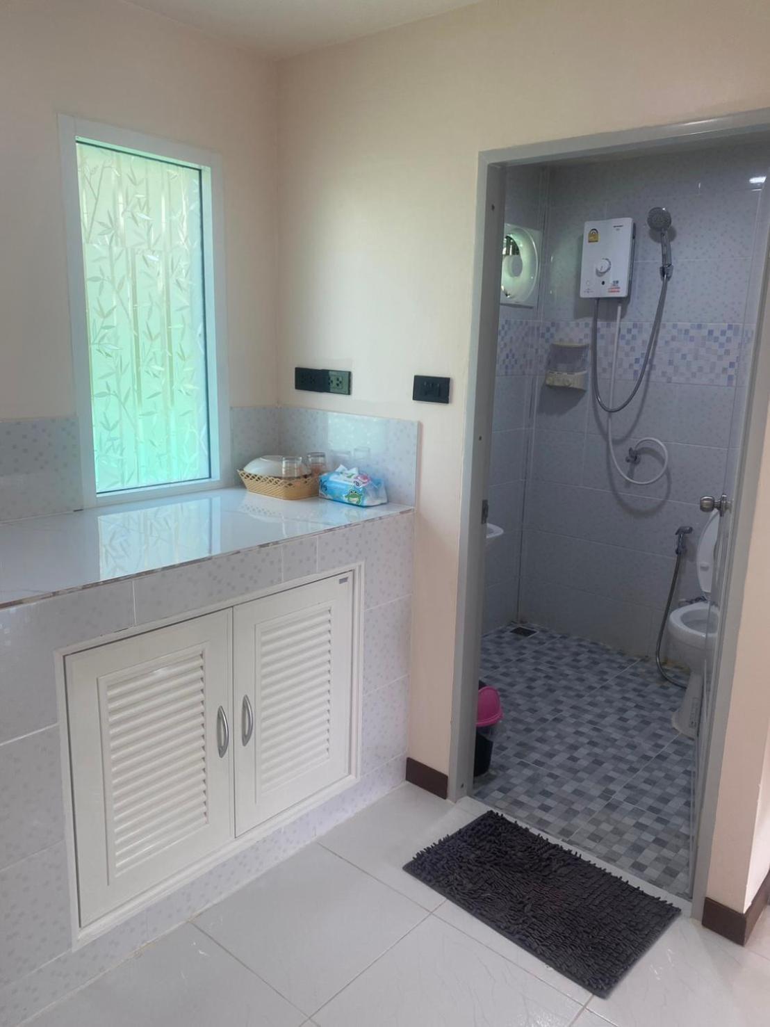 Aiem-Wilai Guesthouse Surat Thani Exterior photo